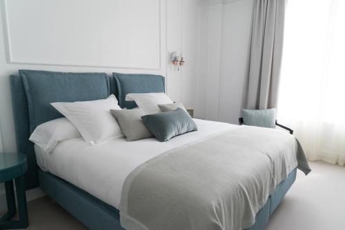 Magalean & Hotel 4*